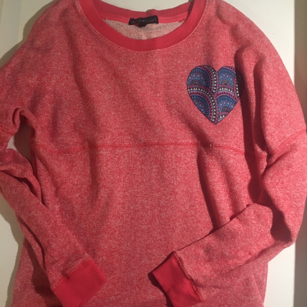 Comfortable and lightweight sweatshirt